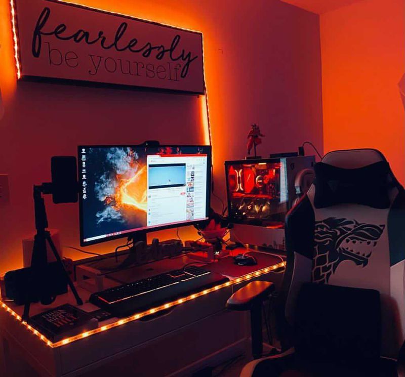 Lucky's gaming and streaming setup